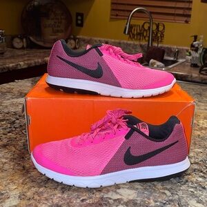 COPY - COPY - Women Nike Flex Experience RN 5